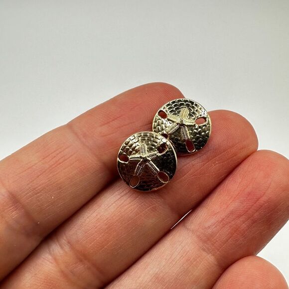 SALE! Vintage Avon gold tone sand dollar stud earrings! - Picture 3 of 11